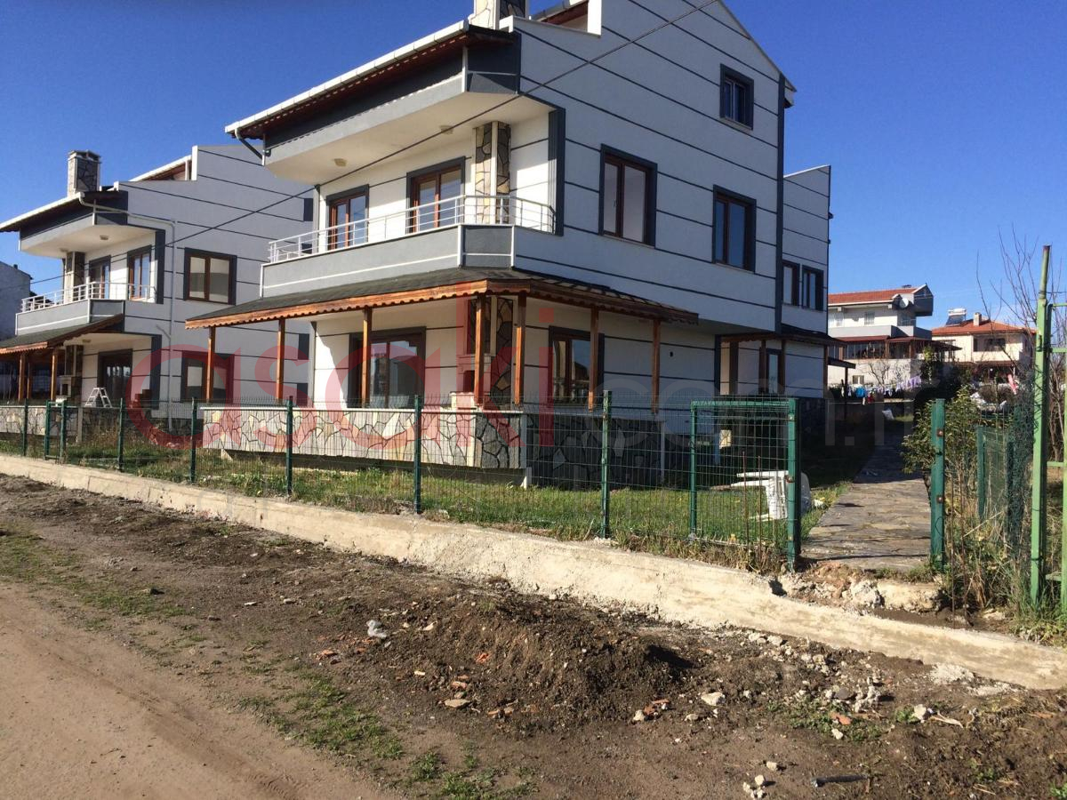 Tekirdağ Çorlu Yenicede 5+1 Satılık Villa