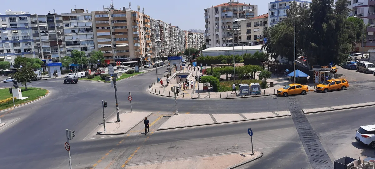 F.ALTAY MEYDANI, İSTİNYE AVM KARŞISINDA, TÜM MEYDANA HAKİM İŞYERİ