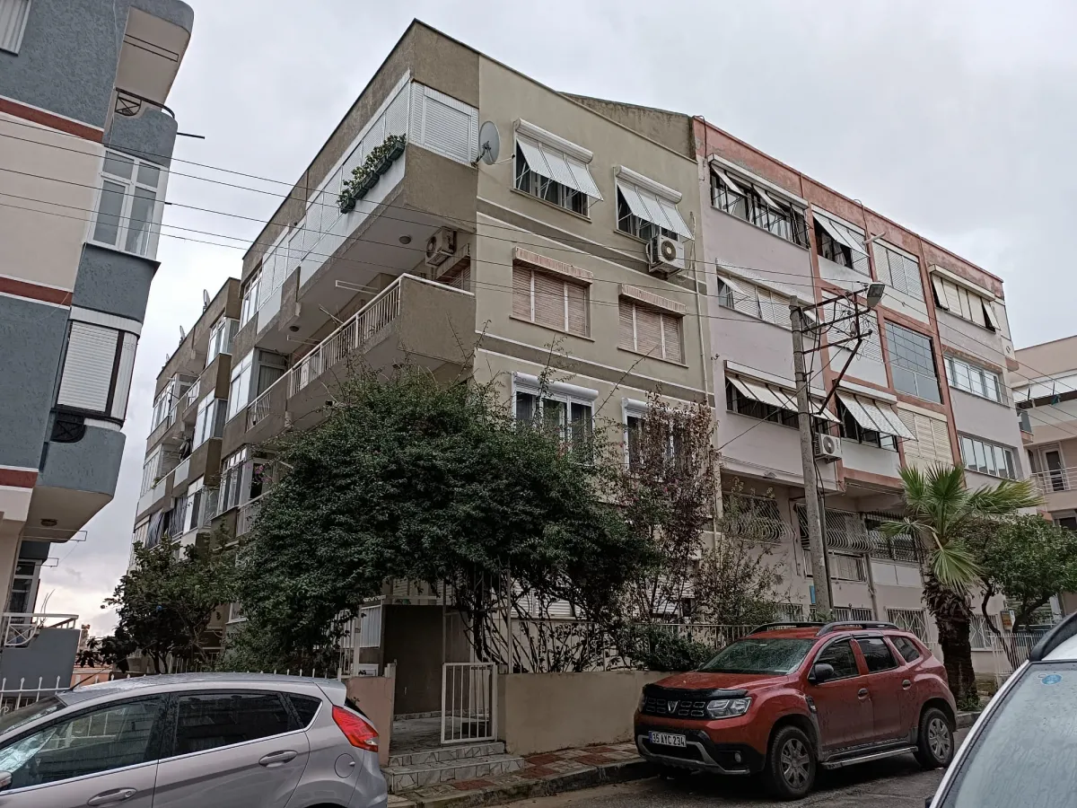 ÜÇKUYULAR MAHALLESİNDE PANAROMİK MANZARALI 3+1 SATILIK DAİRE