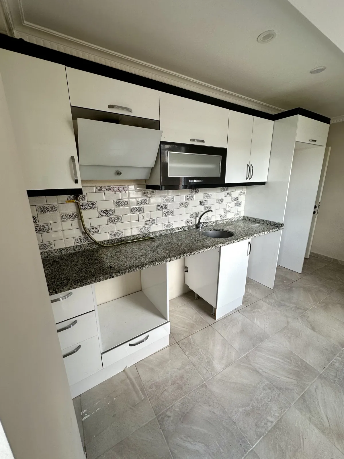 ALTINŞEHİR YENİ BİNADA KİRALIK 2+1 ARA KAT DAİRE - Büyük 13
