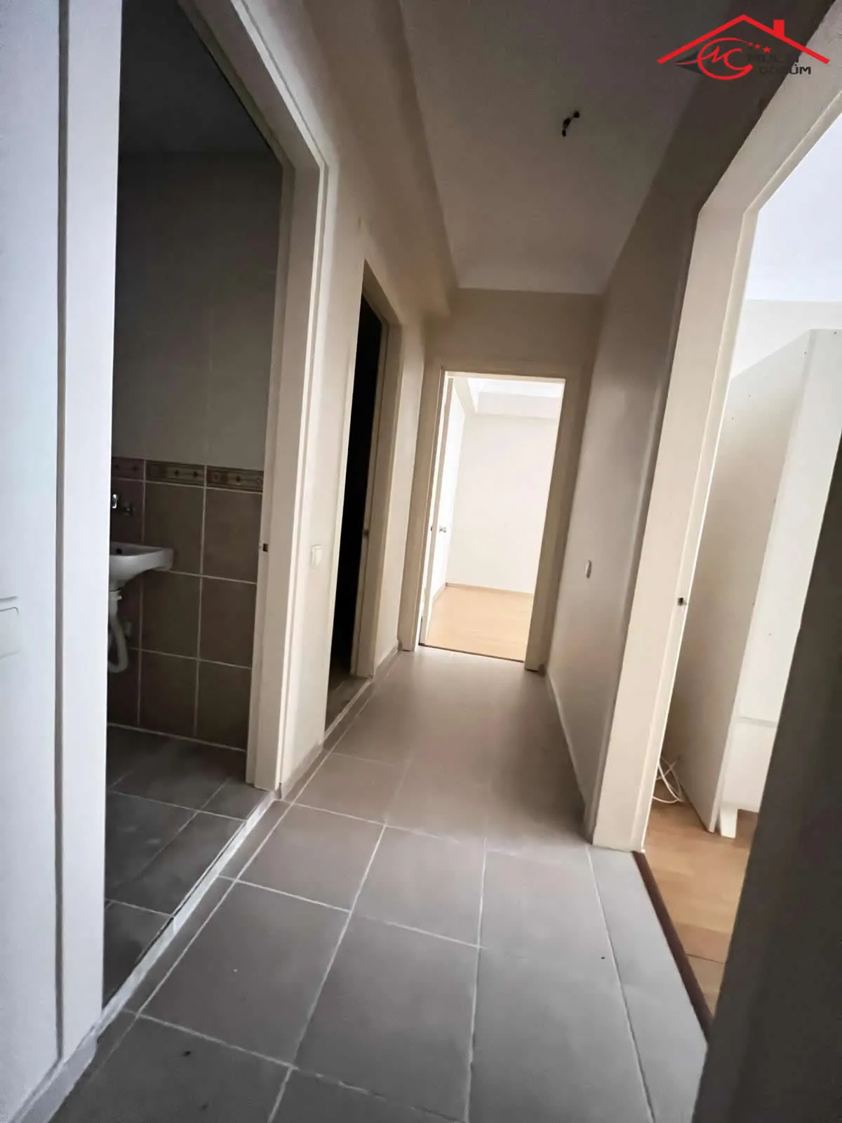 Yenibosna zafer mahallesinde site içinde kiralık 3+1 daire - Büyük 6