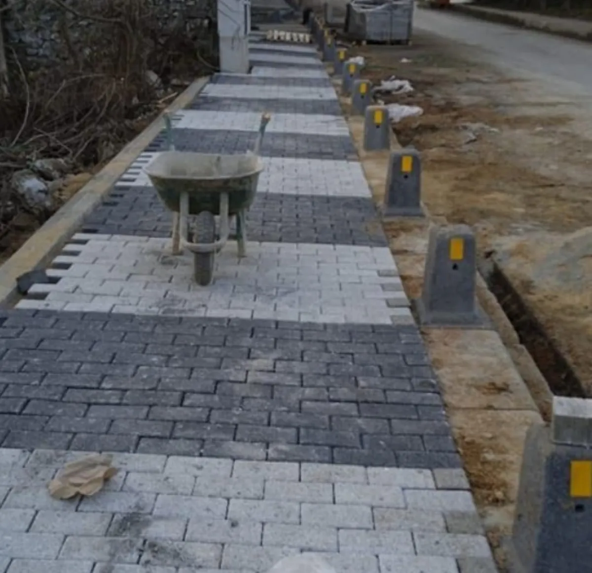 Taş bahçe yolu yapımı Erni granit küp taş begonit küp taş bursa - Büyük 3